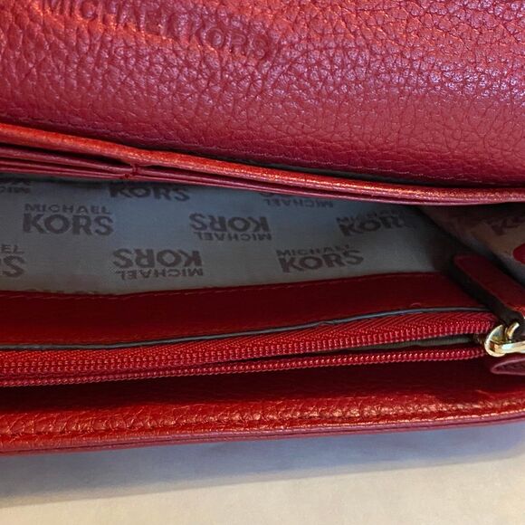 Michael Kors Wallet - Picture 5 of 10